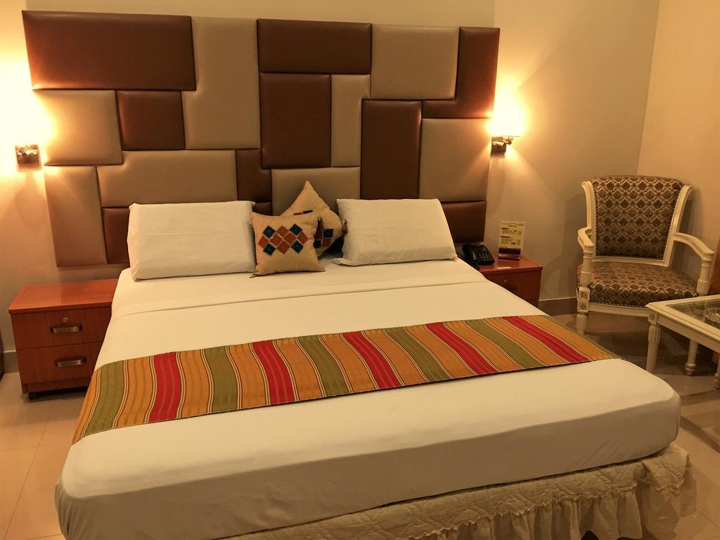 Star Guest House Karachi Exterior photo
